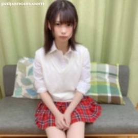 10代現役生、奇跡の美少女しほちゃん。熱狂的ファンに好き勝手やられ、人生初の精液ごっくんに大量中出し&大量顔射。 