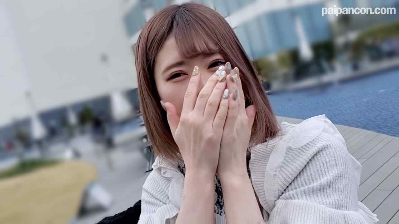 FC2-PPV-1898763 - 【初撮影】忘れ物を届けてくれた親切な巨乳カフェ店員に中出し！！ thumbnail_0.jpg