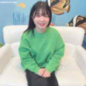 FC2-PPV-3187584 - おっとり系のほんわかまゆちゃん。密室で未処理陰毛マ●コの奥深くに大量中出し！