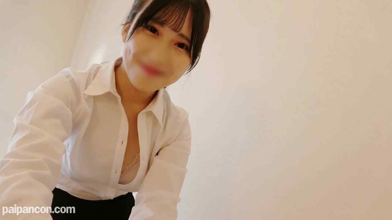 FC2-PPV-4231663 - 【期間限定500pt】19歳のメンエス嬢にマッサージそっちのけでハメちゃいました。 thumbnail_1.jpg