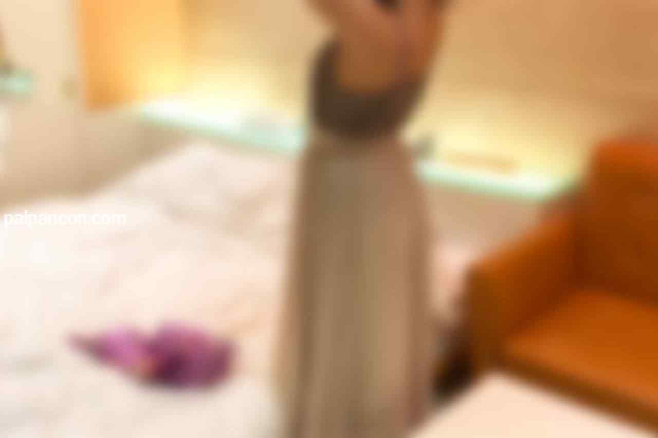 FC2-PPV-4591576 - 【素人個撮】【ブッカケ】激しく絡み合い濃密セックスしちゃう出会いが無い美人女教師 thumbnail_0.jpg