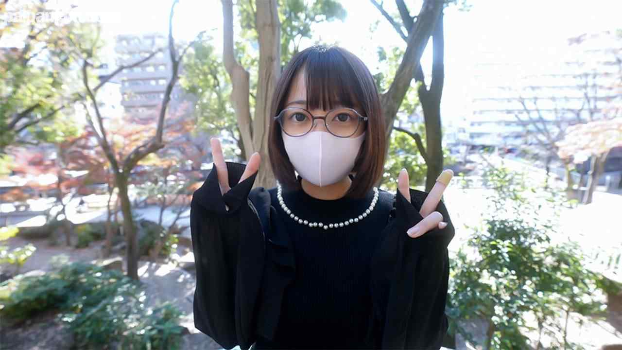 FC2-PPV-4595581 - 横浜市○大学？、眼鏡のHカップ！、『完全顔出し』眼鏡の、あの超絶人気の２０歳、単なる普通の女子大生、、Ｈカップ、、、『アナル舐め』、最高スタイル、、神乳、、『個人撮影 thumbnail_2.jpg