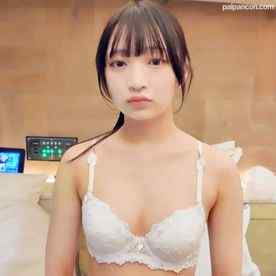 FC2-PPV-4761731 - 透明感抜群の19歳、その容姿とは裏腹にどちゃくそエロくて膣内も気持ちいい cover.jpg