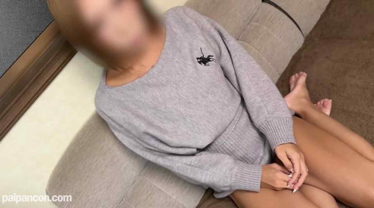 FC2-PPV-4792091 - 【完全素人】小麦肌がそそる激エロ人妻！断れない性格で押しに弱いダメ妻。危※日でも構わず膣奥に中出しハメ。特典有り thumbnail_0.jpg