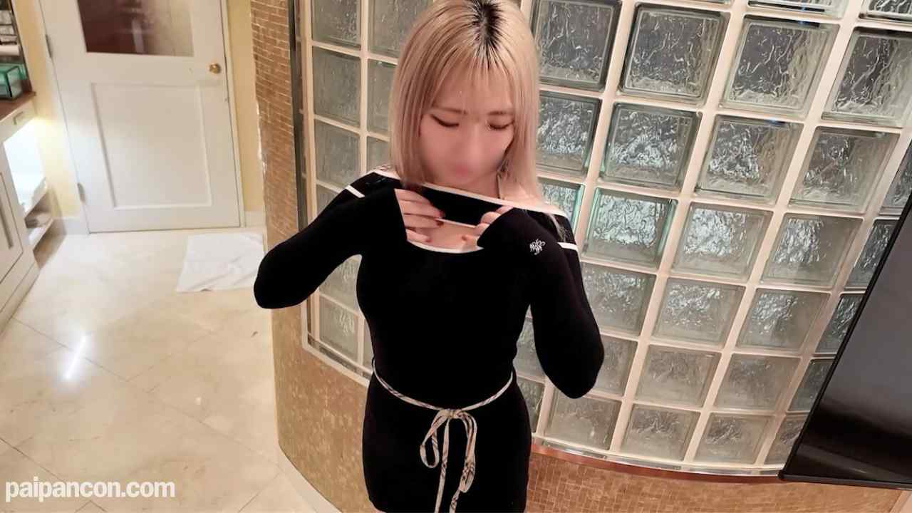 FC2-PPV-4815076 - 【密着巨乳】距離ゼロの胸圧。艶肌と谷間に包まれる瞬間、理性が吹き飛んだ。 thumbnail_0.jpg