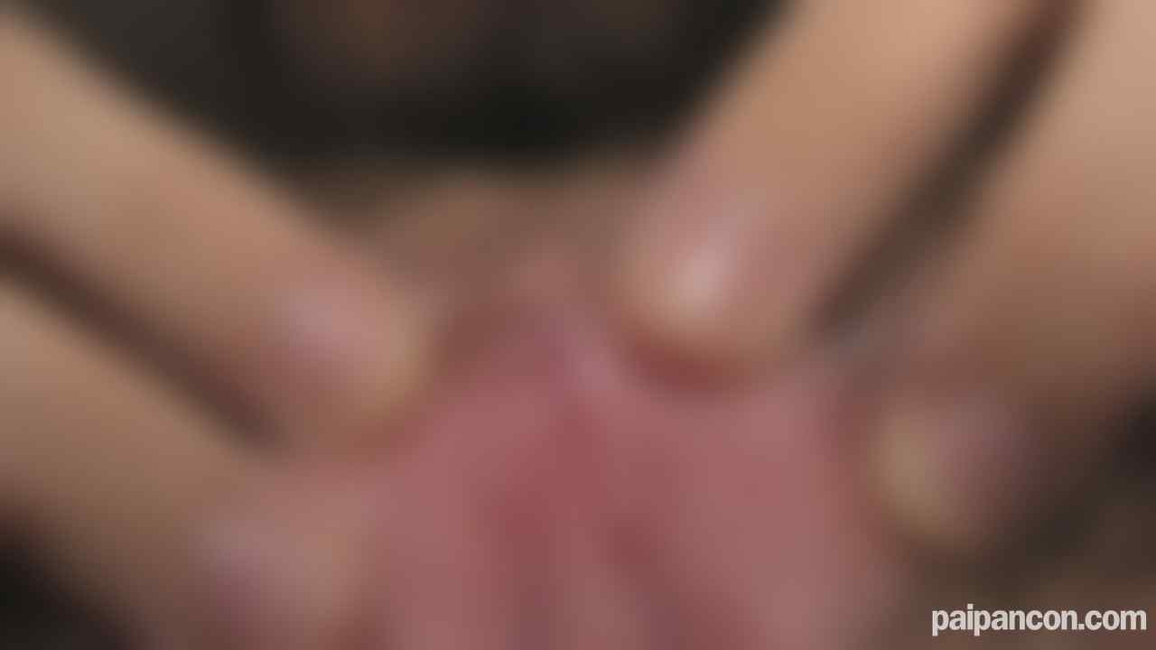 FC2-PPV-4861456 - 無修正＜愛嬌抜群！純朴な島育ち18＞剛毛ボーボー！ピンク色オマンコくぱぁ\!極小まんこおっぴろげ観察♡クンニ♡オナニー♡ねっちょり超接写至近距離！レビュ特付 thumbnail_4.jpg