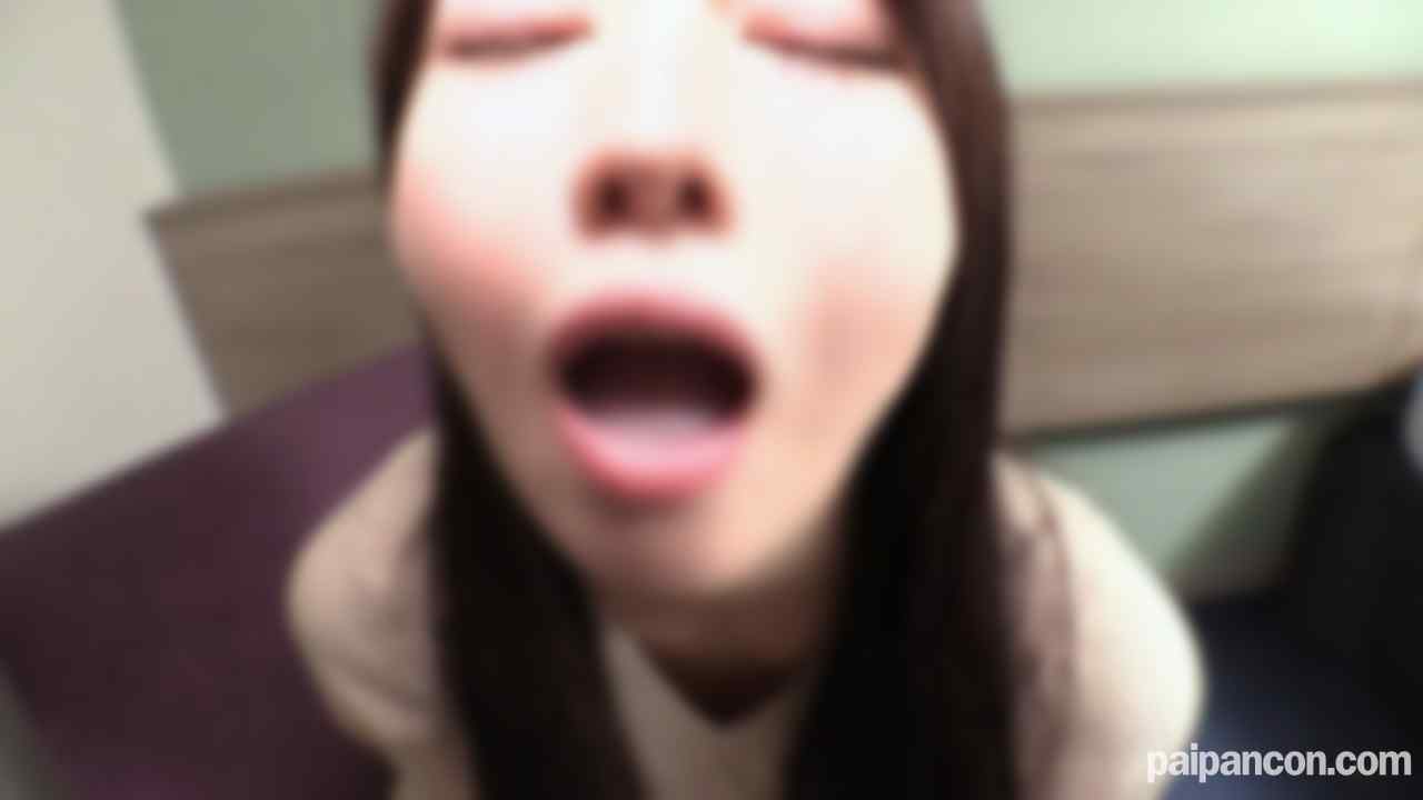 FC2-PPV-4901173 - 【二週間50%OFF】清楚系黒髪ロングJD美女 ホテルで淫乱覚醒 無碼ハメ撮り 美尻ピストン＋2回口内射精＆ごっくん thumbnail_4.jpg