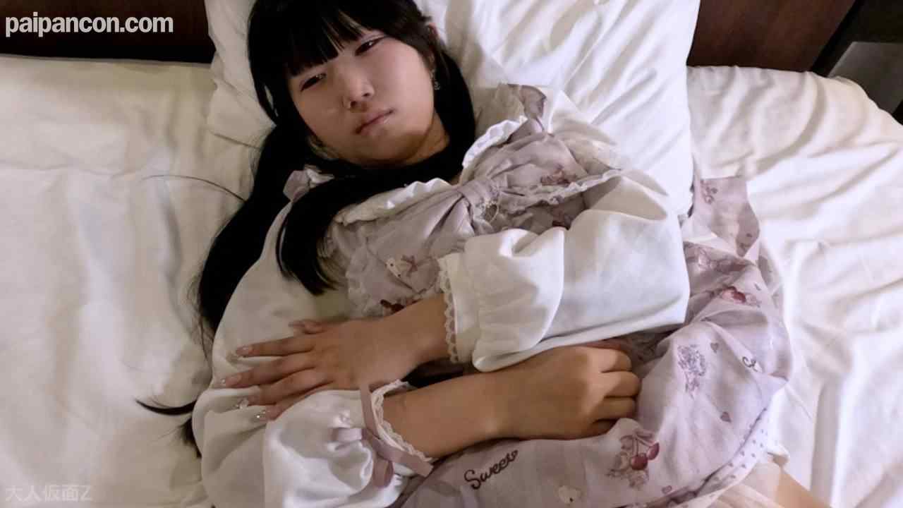 FC2-PPV-4962251 - すみれ(18)可愛い黒髪ツインテールの４回目撮影。可愛い服を着てきたので、脱がさず着衣のまま中出ししてしまいました。 thumbnail_9.jpg